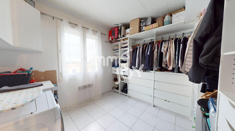 Villa - 213 m² - 8 pièces