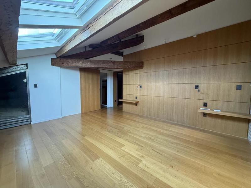 Appartement - 152 m² - 4 pièces