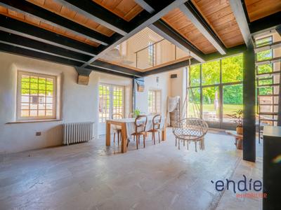 Maison - 450 m² - 16 pièces