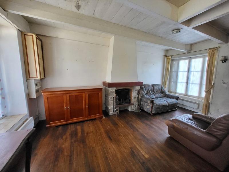 Maison - 92 m² - 9 pièces