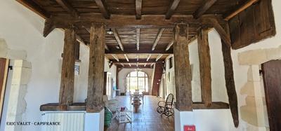 Maison - 285 m² - 9 pièces