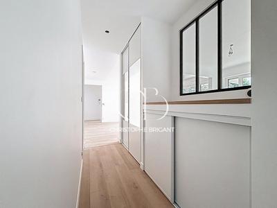 Appartement - 96 m² - 5 pièces