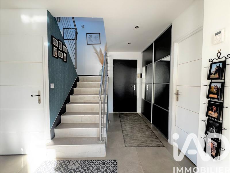 Maison - 156 m² - 8 pièces