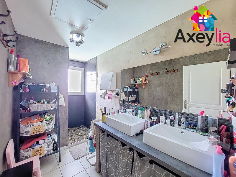 Maison - 102 m² - 6 pièces