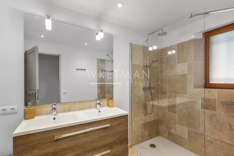 Villa - 172 m² - 6 pièces