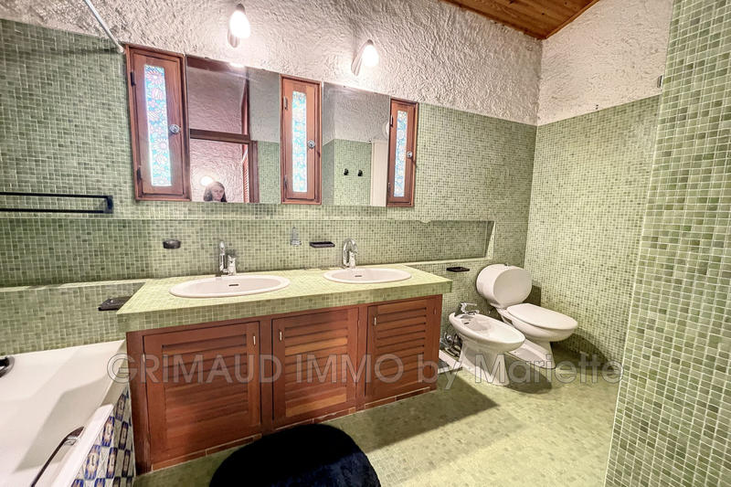 Maison - 205 m² - 10 pièces