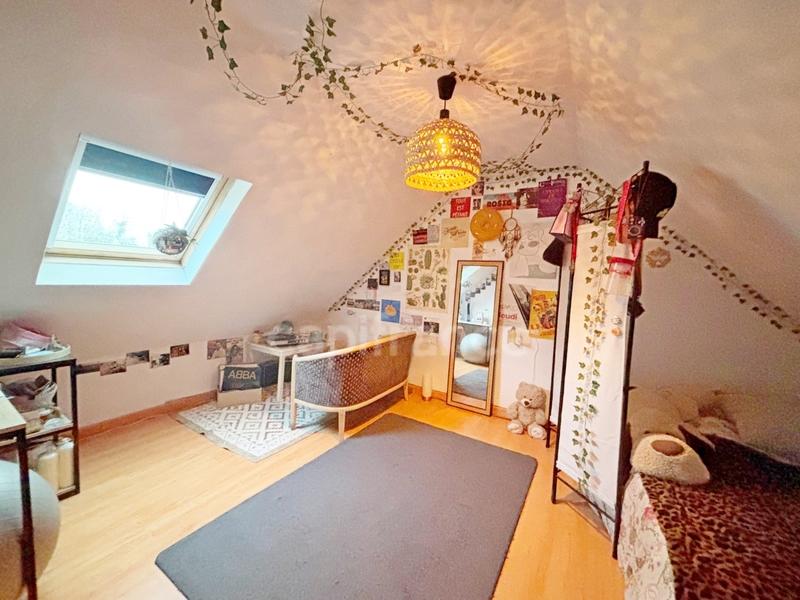 Maison - 96 m² - 5 pièces