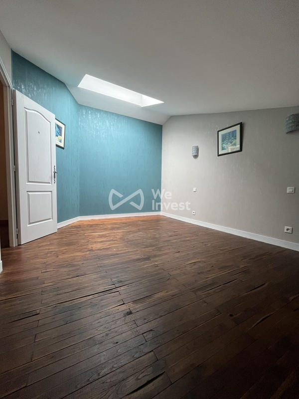 Maison - 263 m² - 5 pièces