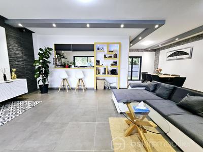 Maison - 128 m² - 4 pièces