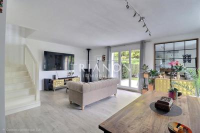 Maison - 101 m² - 5 pièces