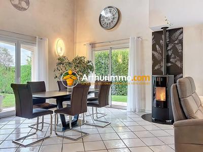 Maison - 152 m² - 6 pièces