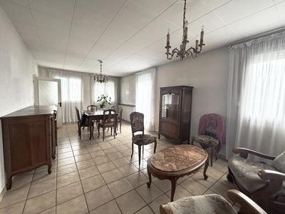 Maison - 100 m² - 6 pièces