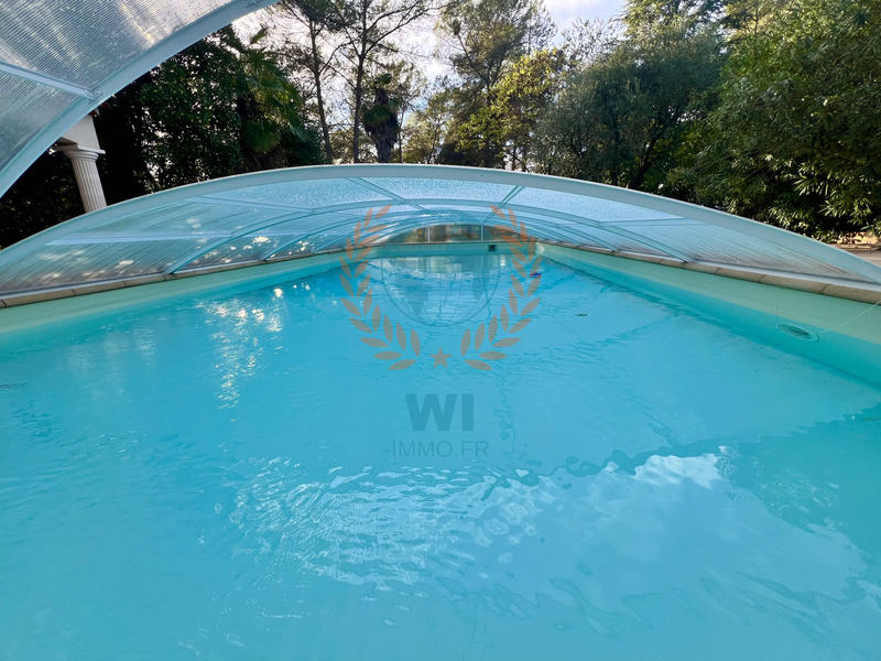 Maison - 183 m² - 6 pièces