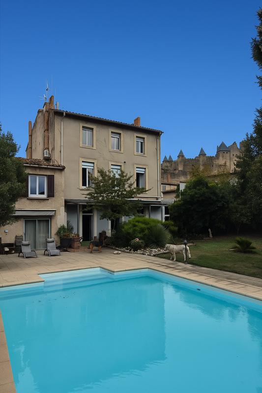 Maison - 442 m² - 13 pièces