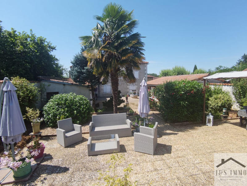 Maison - 170 m² - 6 pièces