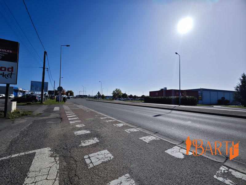 Local d'activités - 1 911 m²