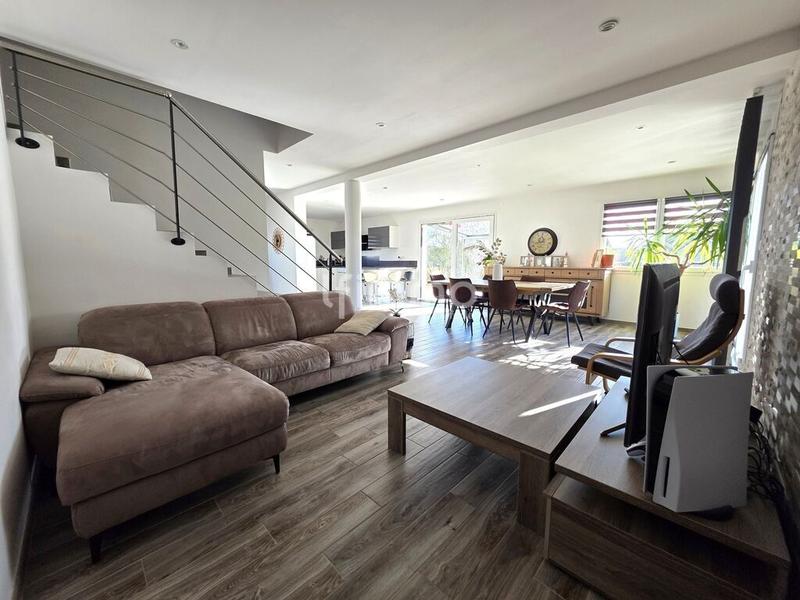 Maison - 149 m² - 6 pièces