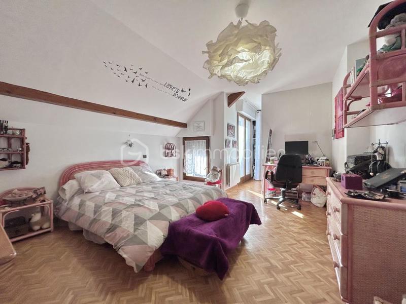 Maison traditionnelle - 160 m² - 6 pièces