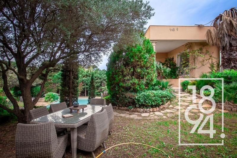 Villa - 200 m² - 7 pièces