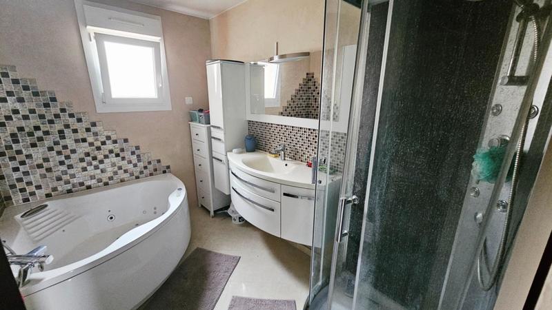 Maison - 110 m² - 6 pièces