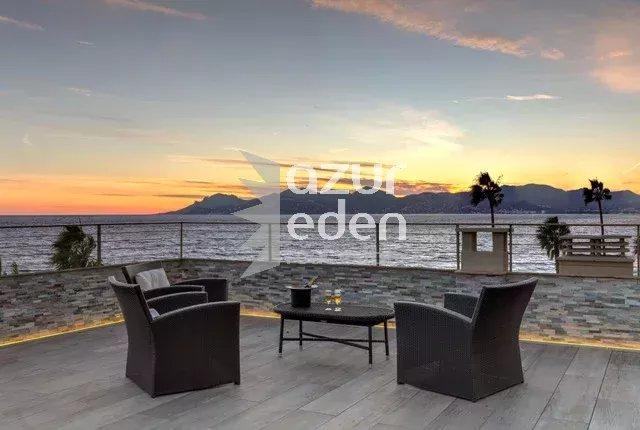 Appartement - 125 m² - 5 pièces