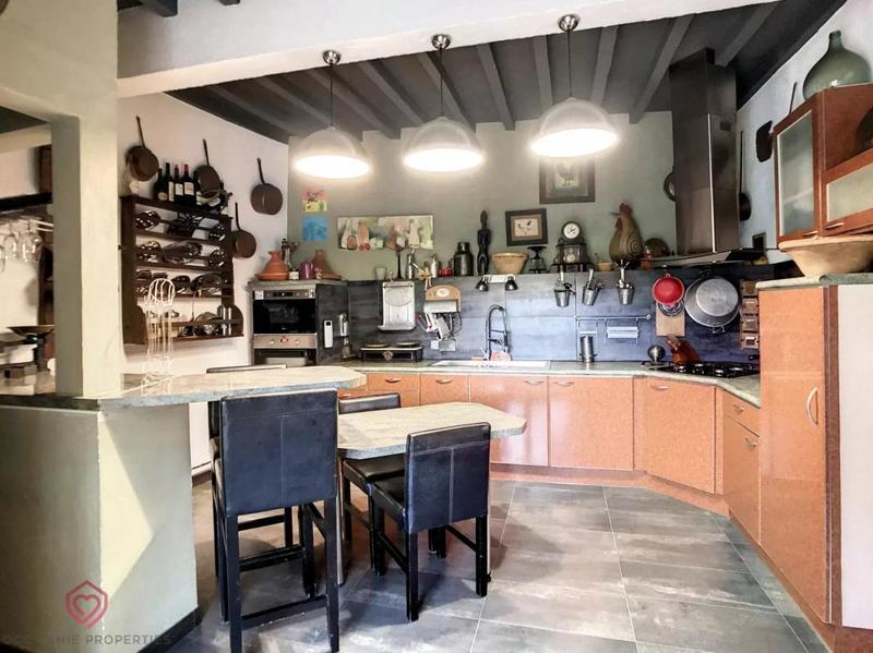 Maison en pierre - 170 m² - 5 pièces