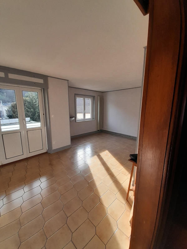 Appartement ancien - 90 m² - 4 pièces