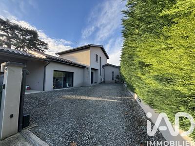 Maison - 134 m² - 5 pièces