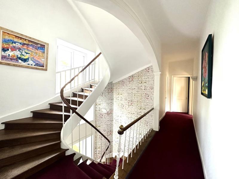 Maison de ville - 400 m² - 10 pièces