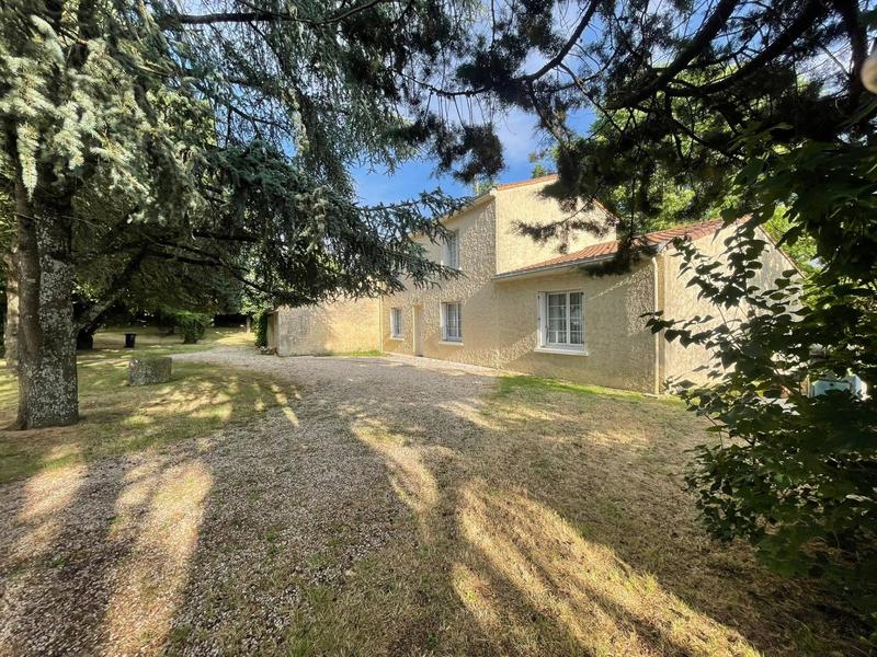 Maison - 158 m² - 7 pièces