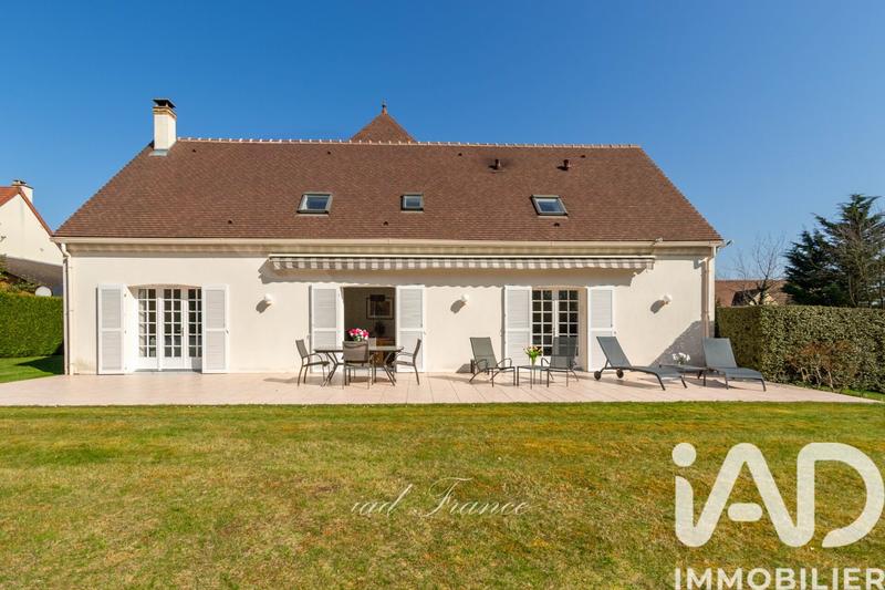Maison - 246 m² - 9 pièces