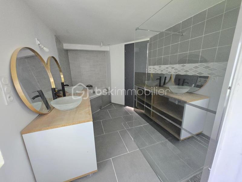 Pavillon - 133 m² - 6 pièces