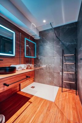 Appartement - 95 m² - 4 pièces