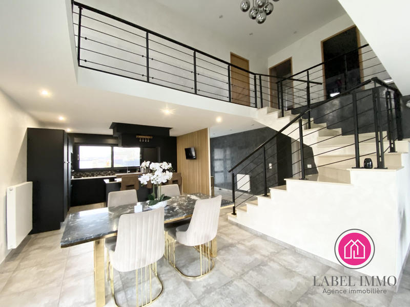 Maison contemporaine - 153 m² - 5 pièces