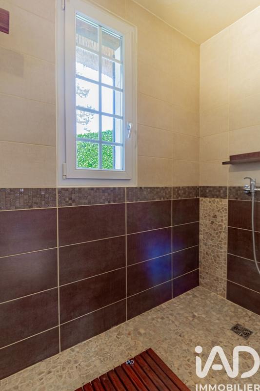 Maison - 250 m² - 10 pièces