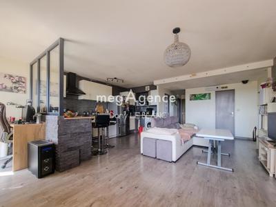 Appartement - 82 m² - 4 pièces
