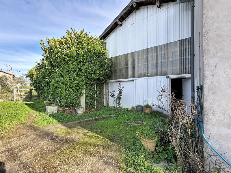 Maison - 238 m² - 10 pièces