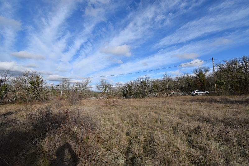 Terrain constructible - 2 750 m²