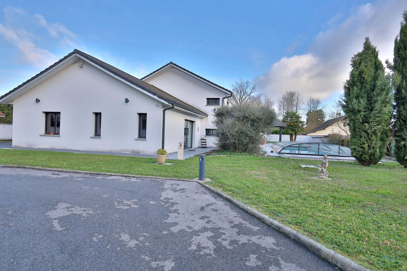 Maison - 283 m² - 6 pièces