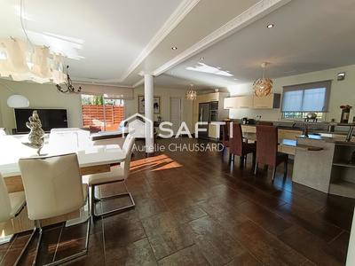 Maison - 160 m² - 6 pièces