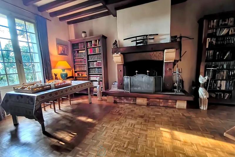 Maison de maîtres - 280 m² - 11 pièces