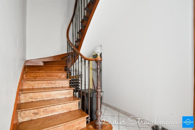 Maison - 234 m² - 7 pièces