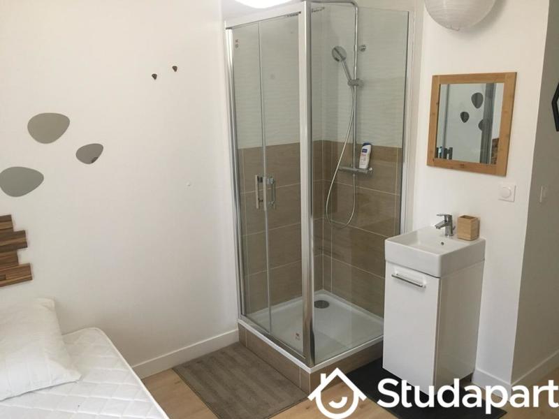 Chambre - 14 m² - 1 pièce