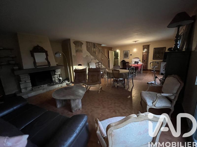 Maison - 205 m² - 8 pièces