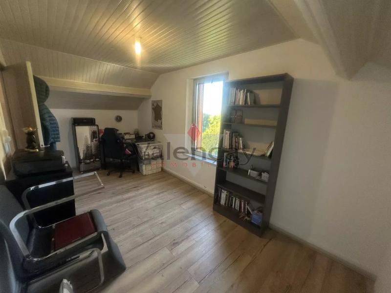 Maison - 98 m² - 4 pièces