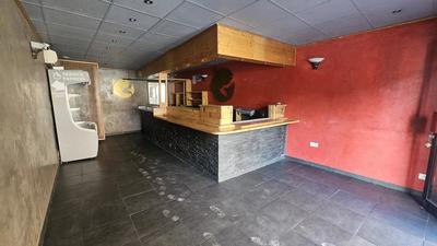 Magasins - 70 m² - 2 pièces