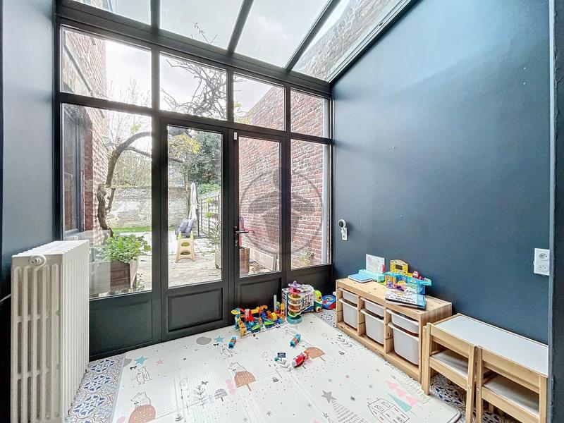 Maison - 202 m² - 7 pièces