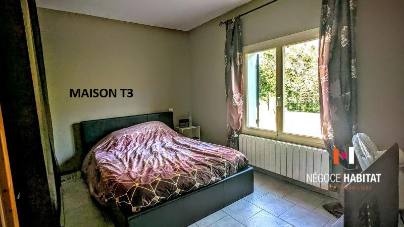 Maison - 235 m² - 10 pièces