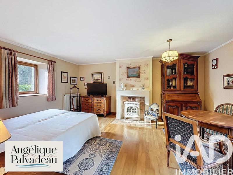 Maison - 246 m² - 7 pièces