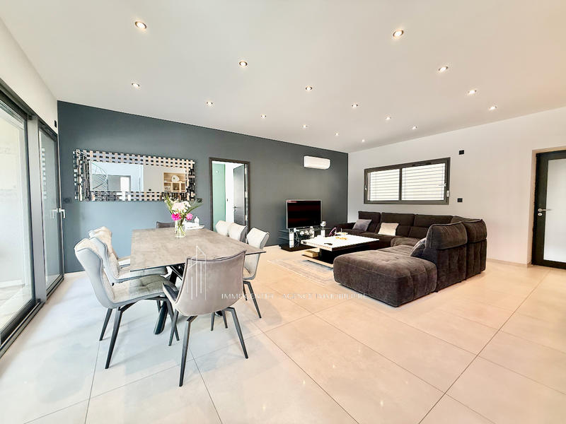 Villa - 145 m² - 6 pièces